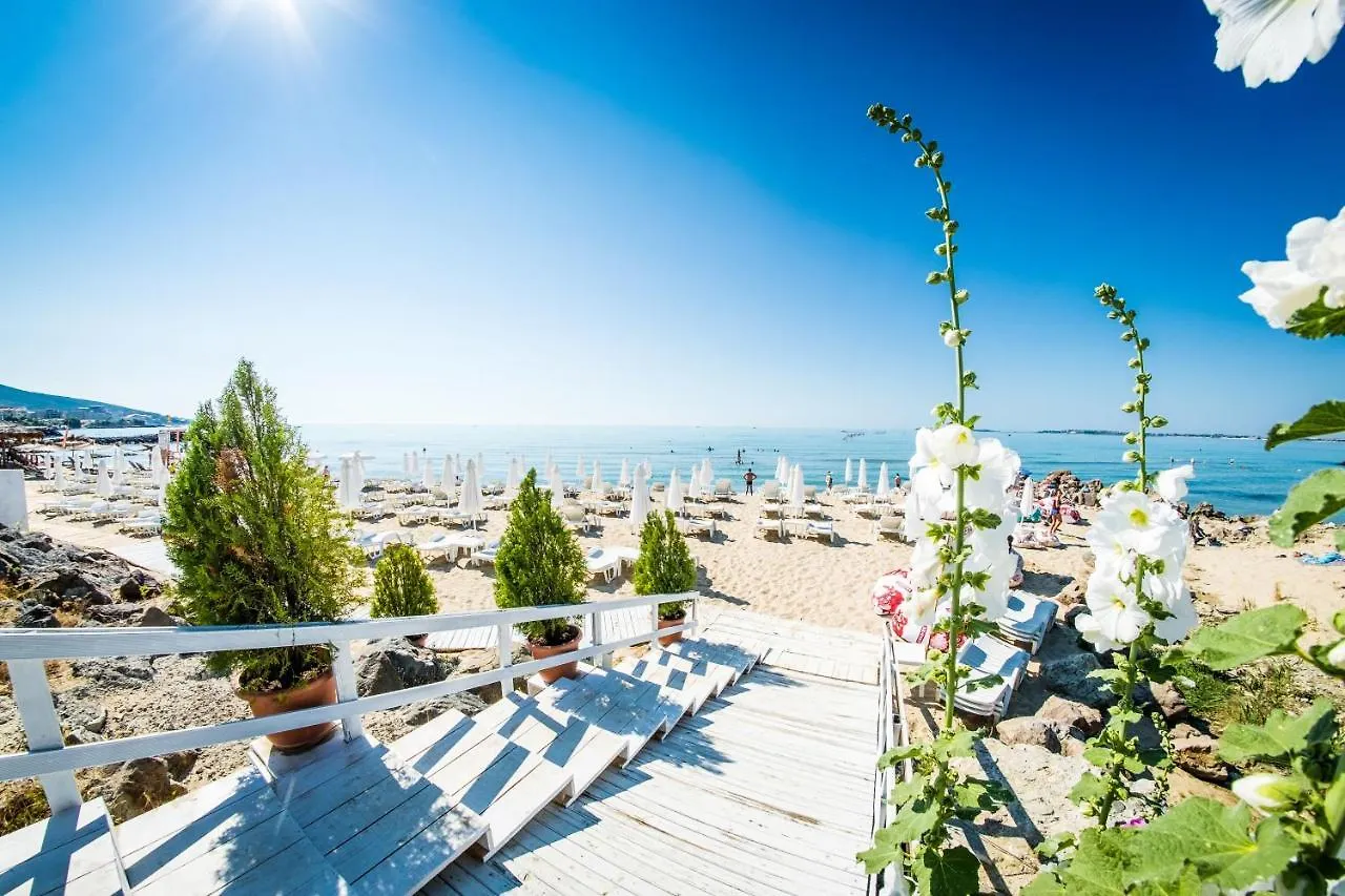 Апартаменты Prestige Sands Resort Солнечный берег